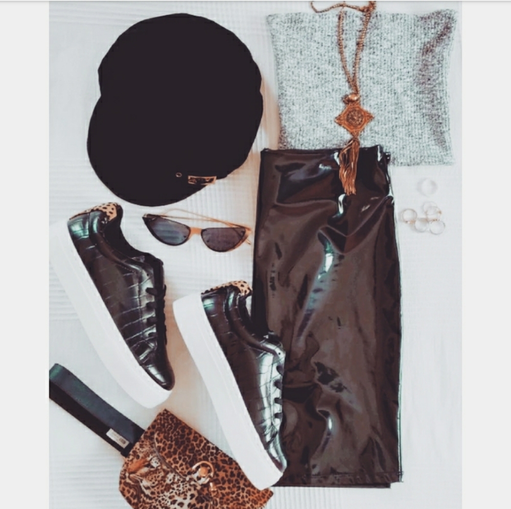 🚨Leopard Sneaker collection// black lace up - Picture 7 of 8
